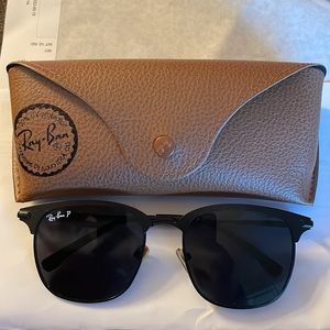 Ray-Ban Clubmasters in Black Metal Frame